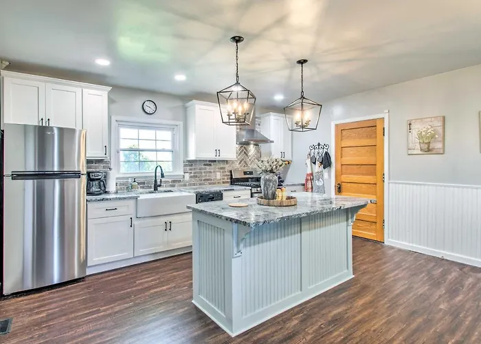 Beautifully Restored In Marshall!