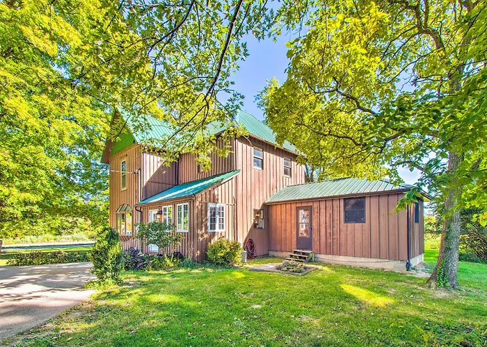 Beautifully Restored In Marshall! Marshall